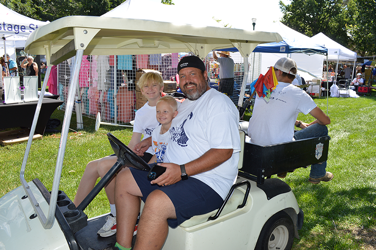 Golf cart at Arts Picnic 2023