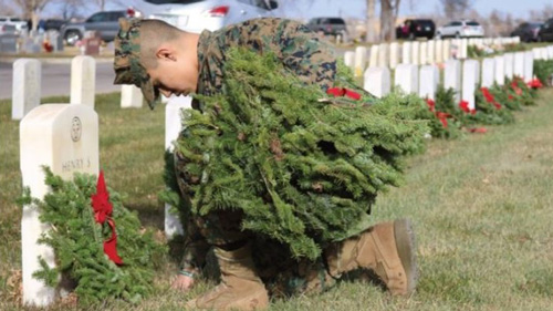 Wreaths-Across-Amercia